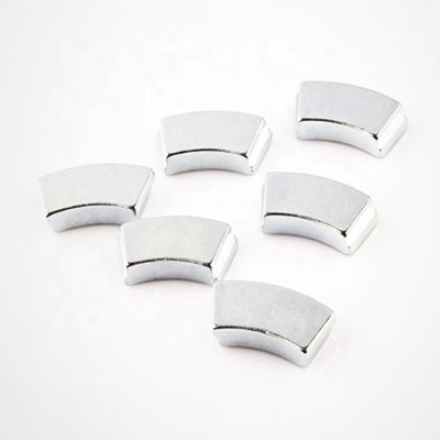 Qualität N32-N52 Neodym-Bogenmagnete für Alternatorrotor Industrielle Permanentmagnete usine