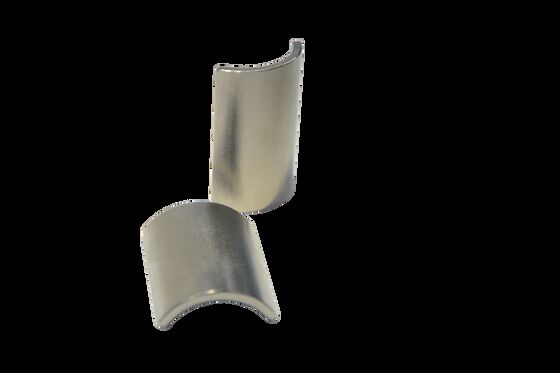 Guter Preis NdFeB-Bogenmagnete Koerzitivfeldstärke 12-35 KOe Online